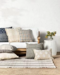 Hugo Indoor/Outdoor Pillow -Decoration Specialty Shop 20220110 Outdoor 016 cc767622 7e3e 45b6 992e a03ff584237c