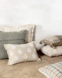 Conrad Indoor/Outdoor Pillow 6 Conrad Indoor/Outdoor Pillow -Decoration Specialty Shop 20220110 Outdoor 018 842e6408 b462 4618 972d 3f291324eb46