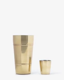 Bloomingville Brass Cocktail Shaker 8 Bloomingville Brass Cocktail Shaker -Decoration Specialty Shop BrassCocktailShaker MKTN0959 BRS OS D1 93ff314c cb26 4175 866c 98e408bebee8