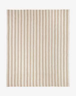 Goldie Handwoven Indoor/Outdoor Rug