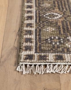 Wayland Hand-Knotted Wool Rug 13 Wayland Hand-Knotted Wool Rug -Decoration Specialty Shop WaylandHand KnottedRug MRUG0910 GRN 4x6 D2 T