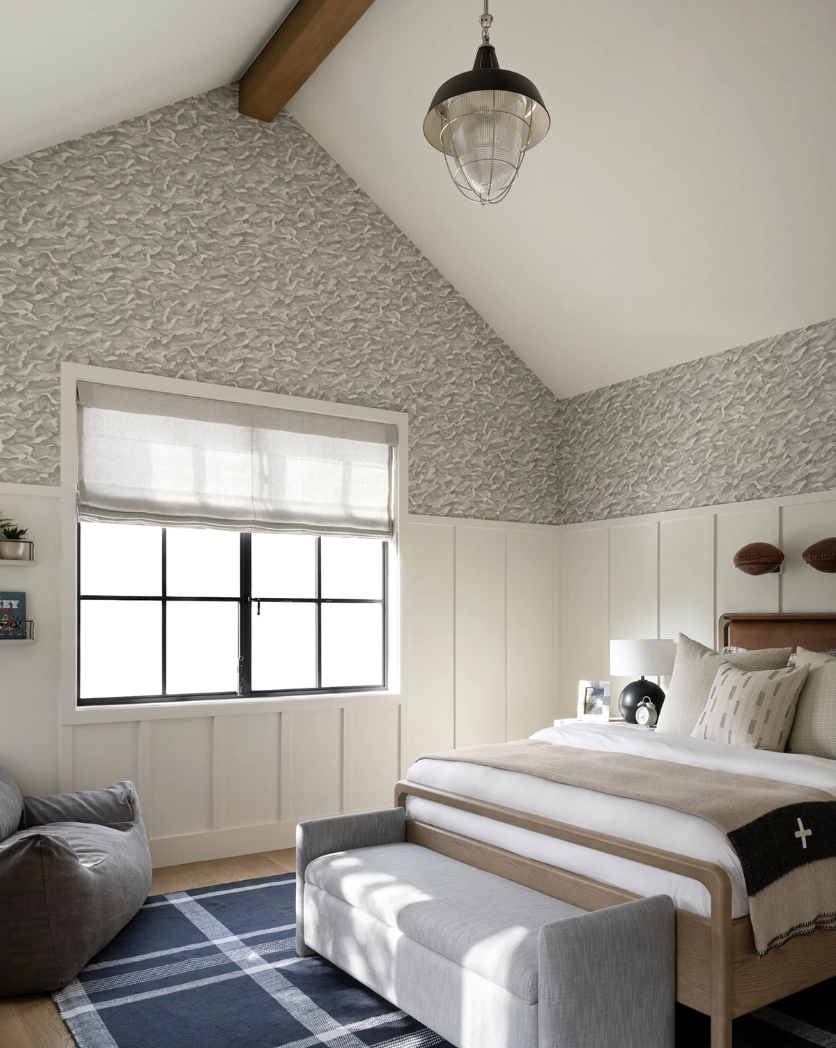 Henry Industrial Hanging Light 2 Henry Industrial Hanging Light - Image 2