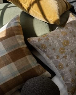 Aven Round Pillows (Set Of 2) -Decoration Specialty Shop winter templated 53 8674afb1 8e43 407f 8f97 56fdb5348042